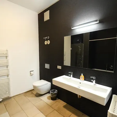 Apartment 2 - High-quality In The Heart Of 2 Stuttgart